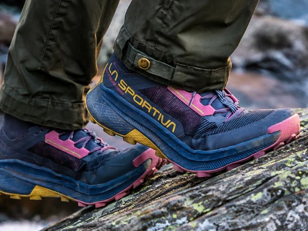 Qué llevar a un trekking de un día: checklist completo