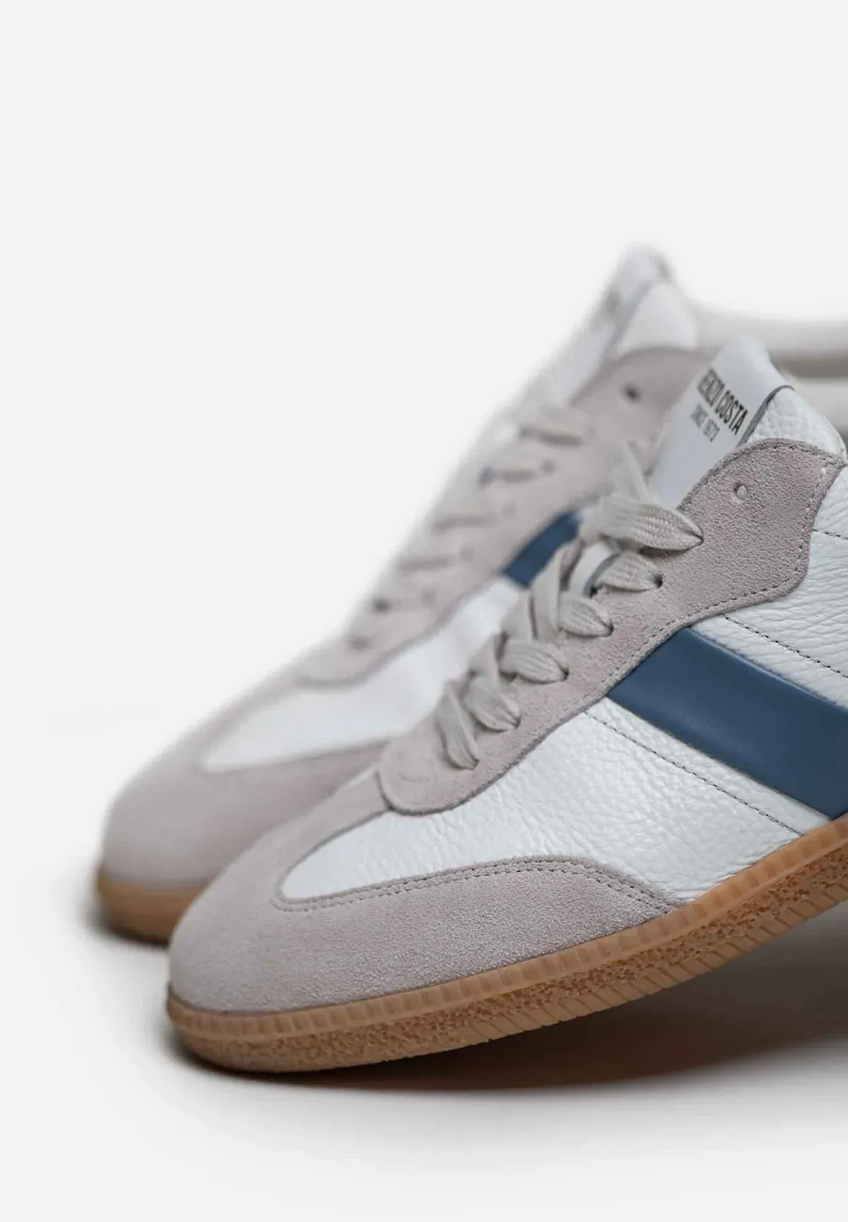 SNEAKERS AXIS 6