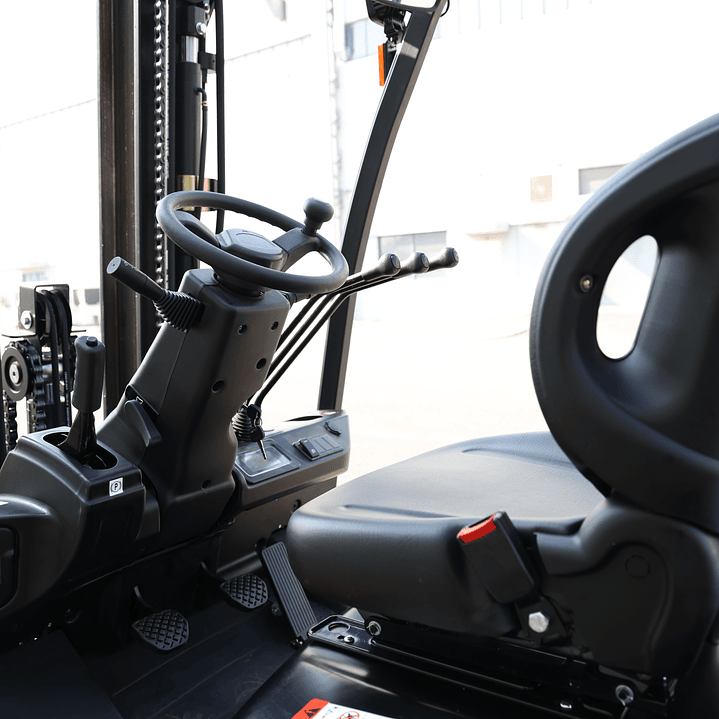 Grúa Horquilla Diesel 2.5 tons 3 mt promo 8