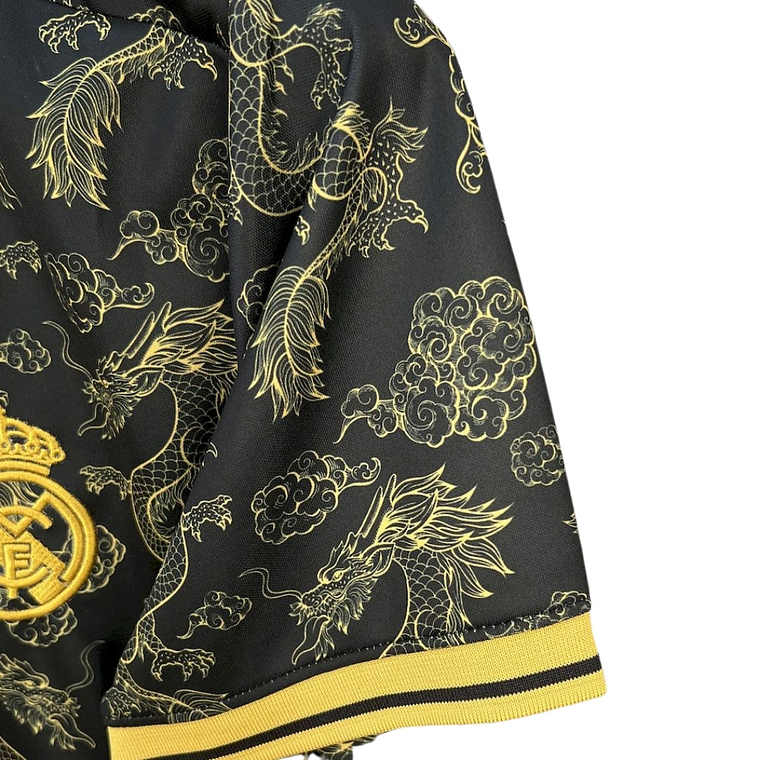 REAL MADRID EDICIÓN ESPECIAL DORADO 25/26 HOMBRE 3