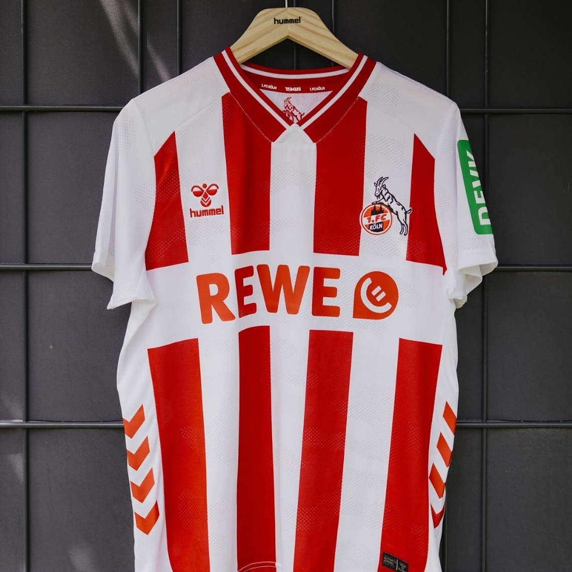 KÖLN I 25/26 HOMBRE 3