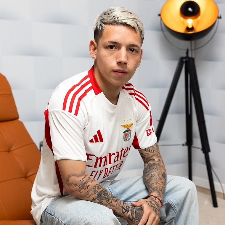 BENFICA III 25/26 HOMBRE (VERSIÓN JUGADOR) 6