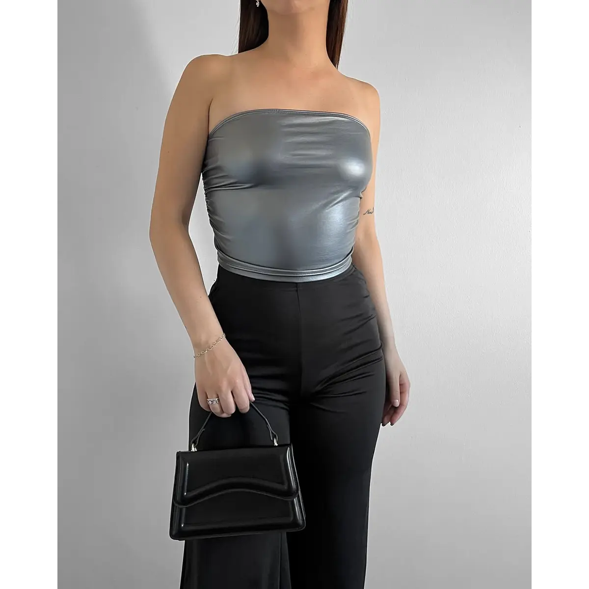 Aura Crop