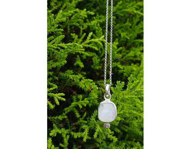Colgante piedra luna