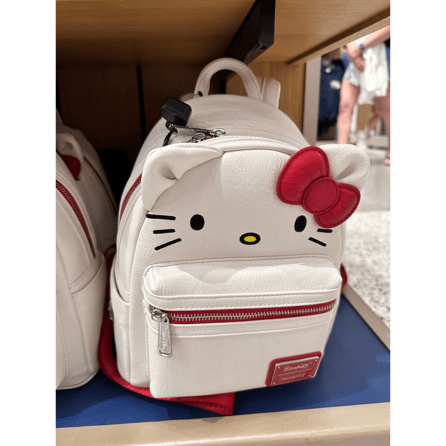 Mochila Loungefly Sanrio - Hello Kitty lazo