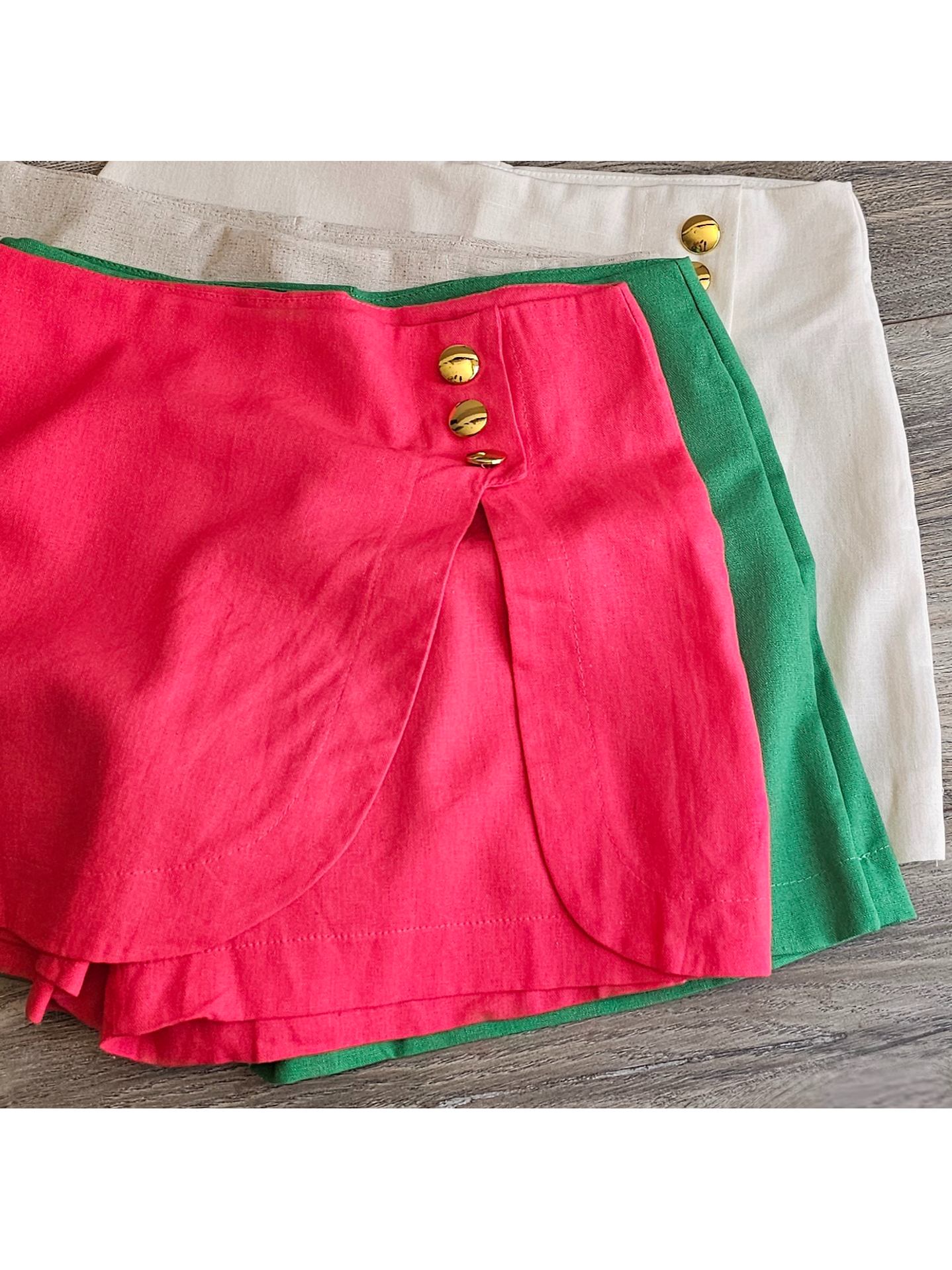 Top + Falda Short Botón Dorado 7