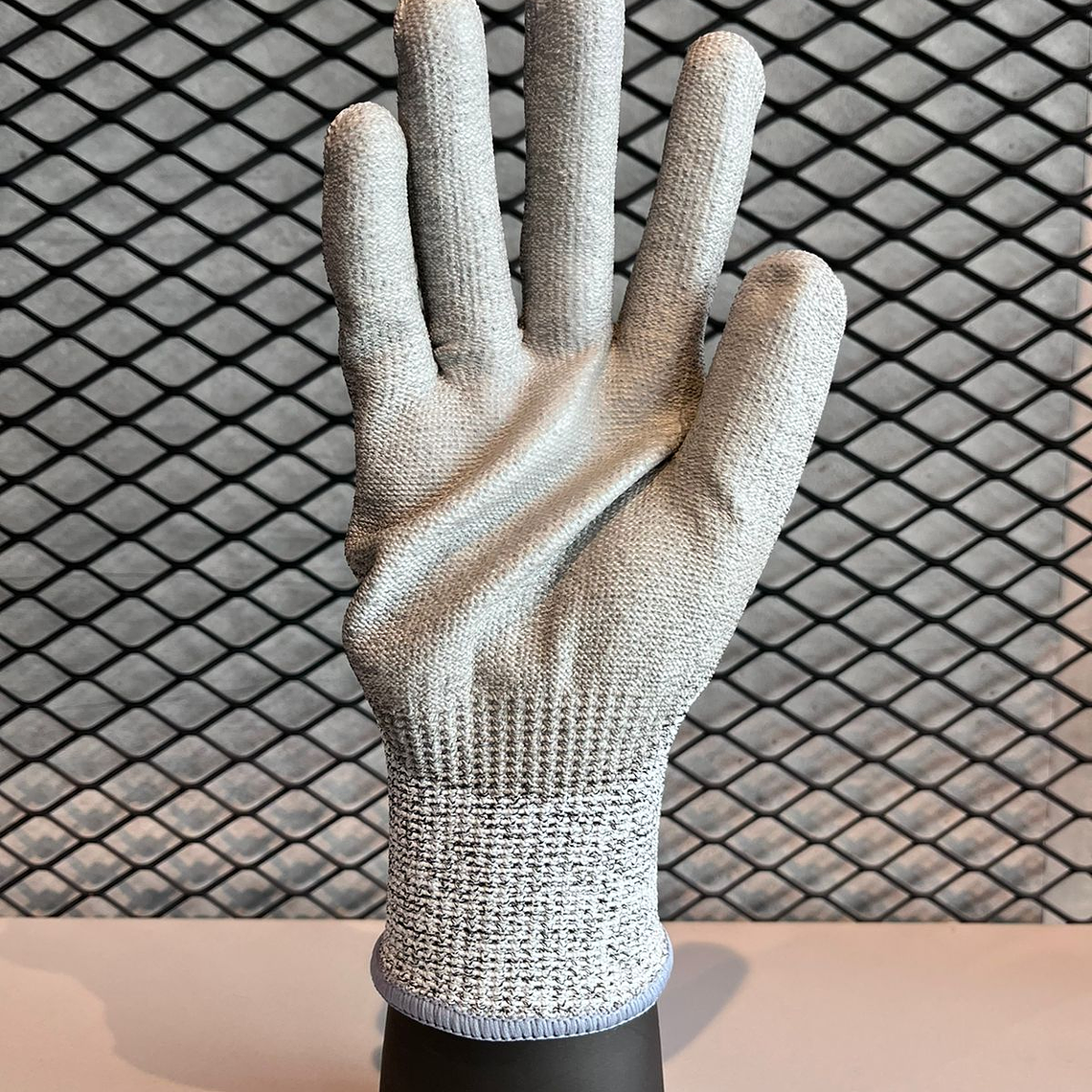 Guante Siso Anticorte Gris Poliuretano Thunder Nivel 5 Ref. TFR801 2