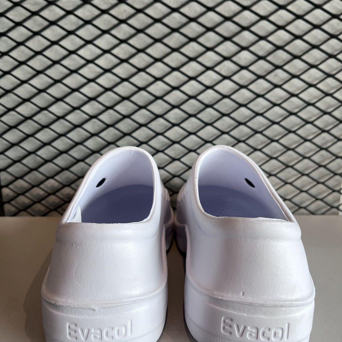 Zueco Evacol Antideslizante Color: Blanco REF. 08020 5