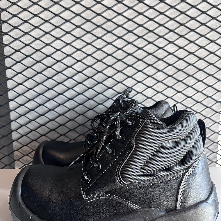 Bota de Seguridad Steel Series Negra Ref. 5001 3