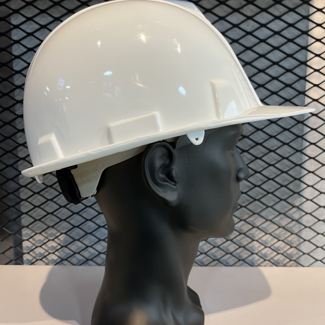 Casco Armadura Dieléctrico con Rachet Blanco Ref. A1300  2