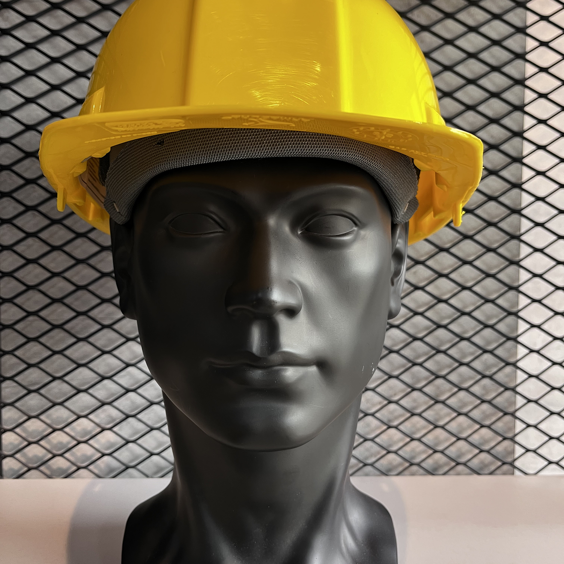 Casco Armadura Dieléctrico con Rachet 4 Puntos de Apoyo Amarillo Ref. A1300 1