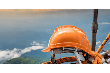 Elementos de protección personal para trabajo en alturas: Una obligación legal en Colombia