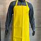 Delantal Impermeable Mediano Amarillo Ref. 2512 - Miniatura 3