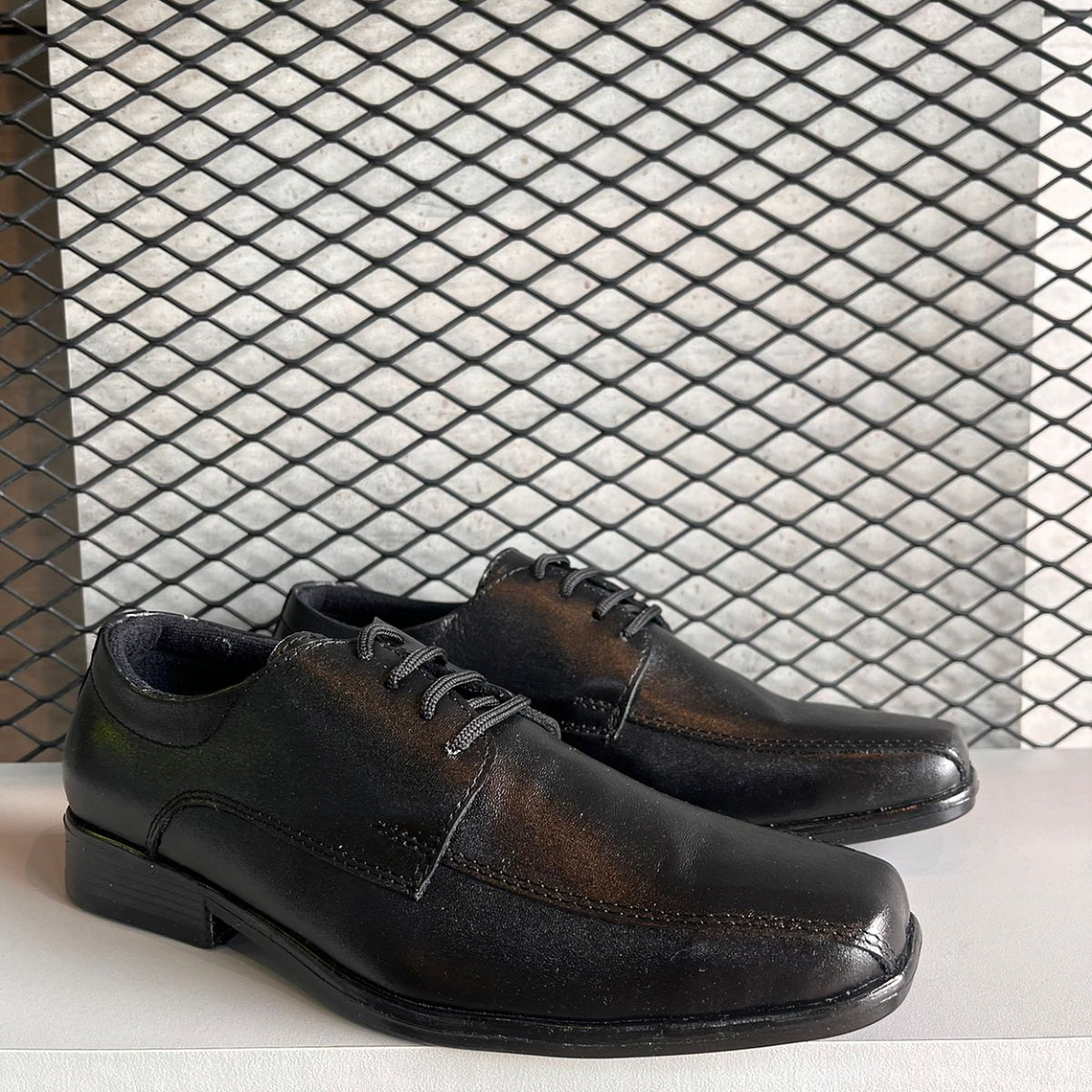 Zapato Caballero Negro Amarrar Cuero con Costura Adelante Ref. 1221 2