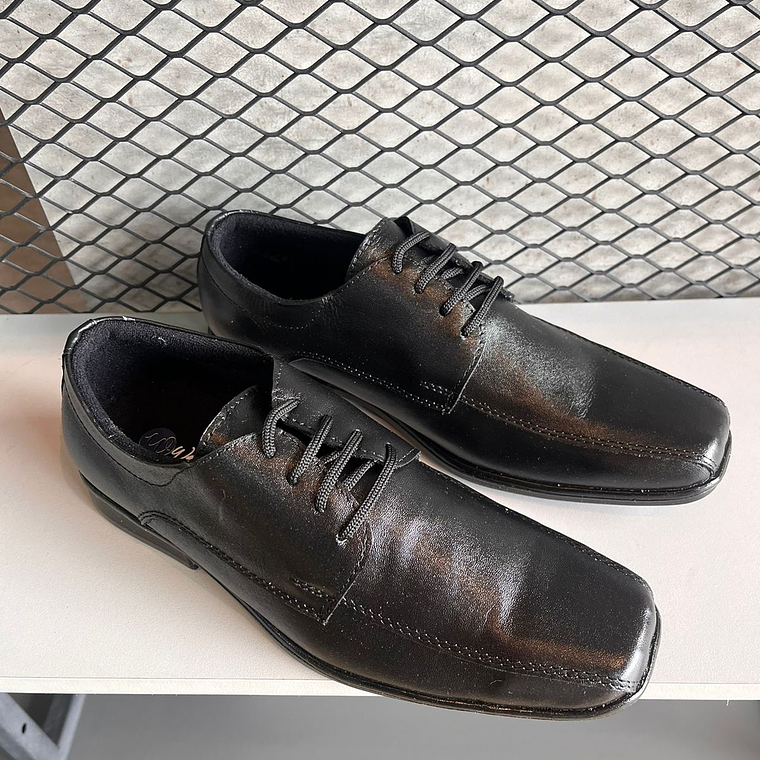 Zapato Caballero Negro Amarrar Cuero con Costura Adelante Ref. 1221 3