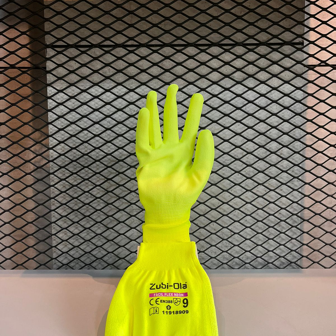 Guante Zubiola Nylon Neón Ref. 11918909 2