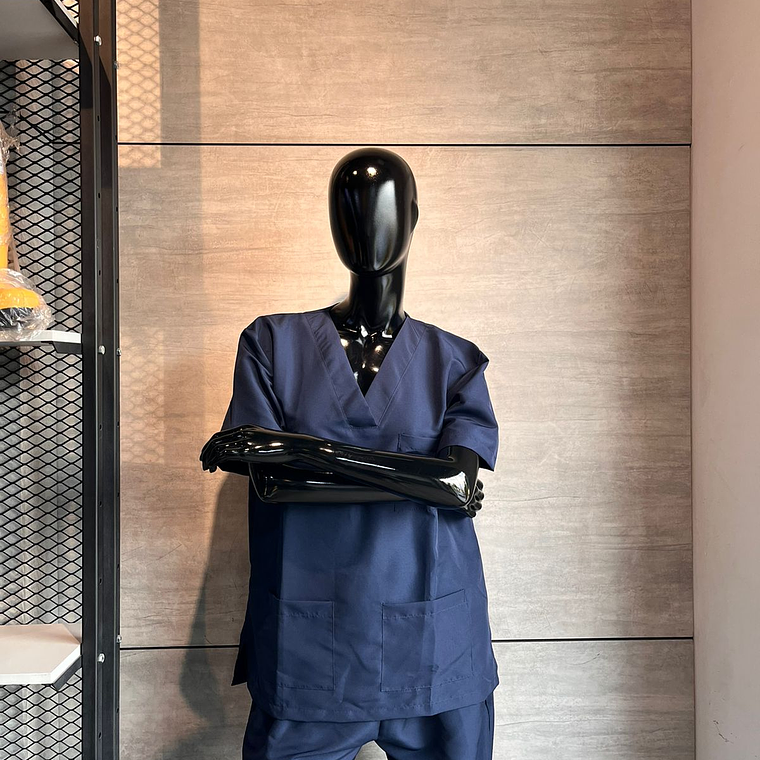 Uniforme Antifluido Cuello V Azul Oscuro Ref. 170210 1