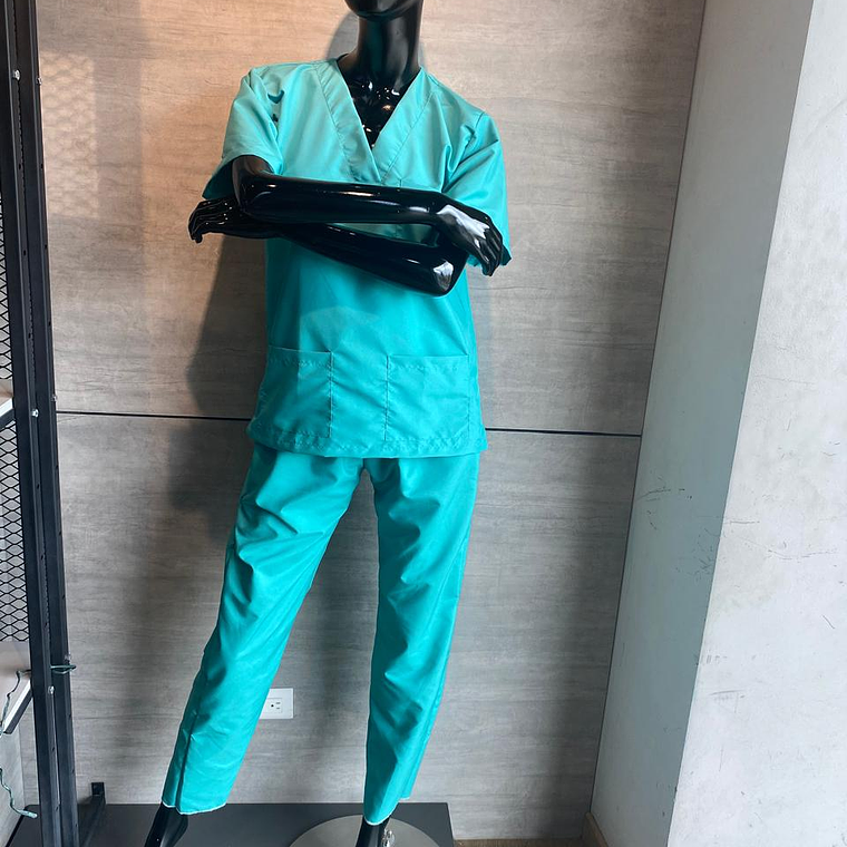 Uniforme Antifluido Cuello V Color Aguamarina Ref. 170270 2