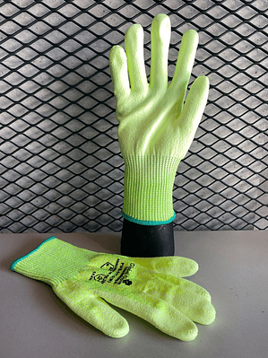 Guante Global Poliuretano de Alta Visibilidad Anticorte Ref. PUG 511