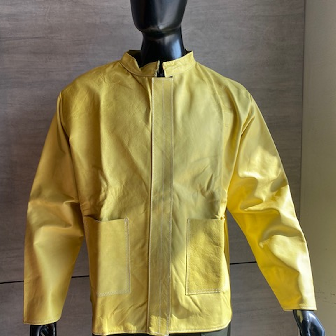 Chaqueta en Vaqueta con Bolsillos Ref. 901001 1