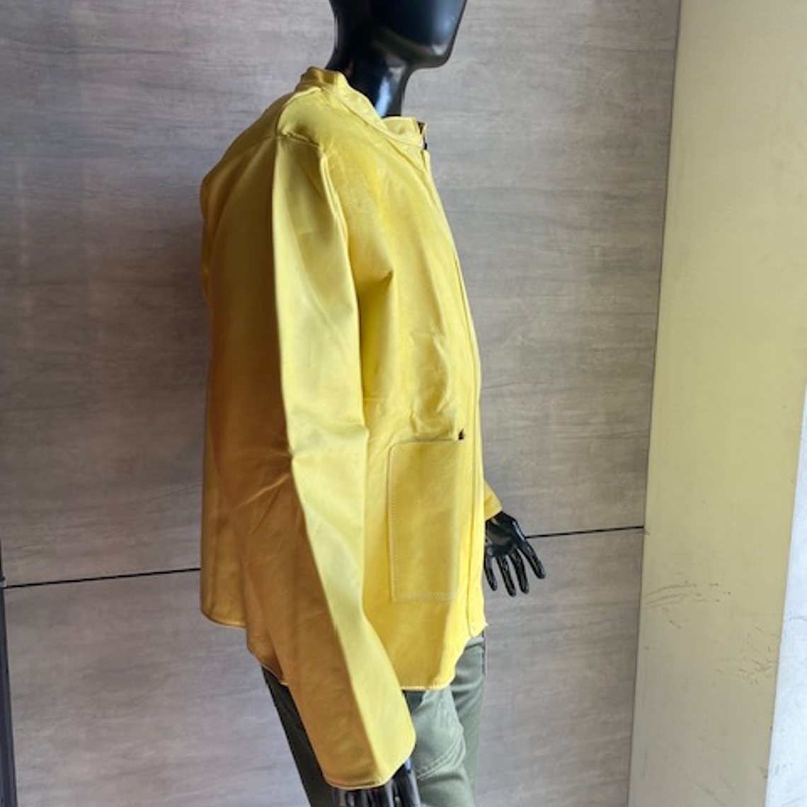 Chaqueta en Vaqueta con Bolsillos Ref. 901001 2