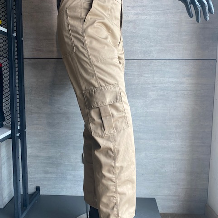 Pantalón Cargo en Rip Stop Caqui Ref. 140520 1