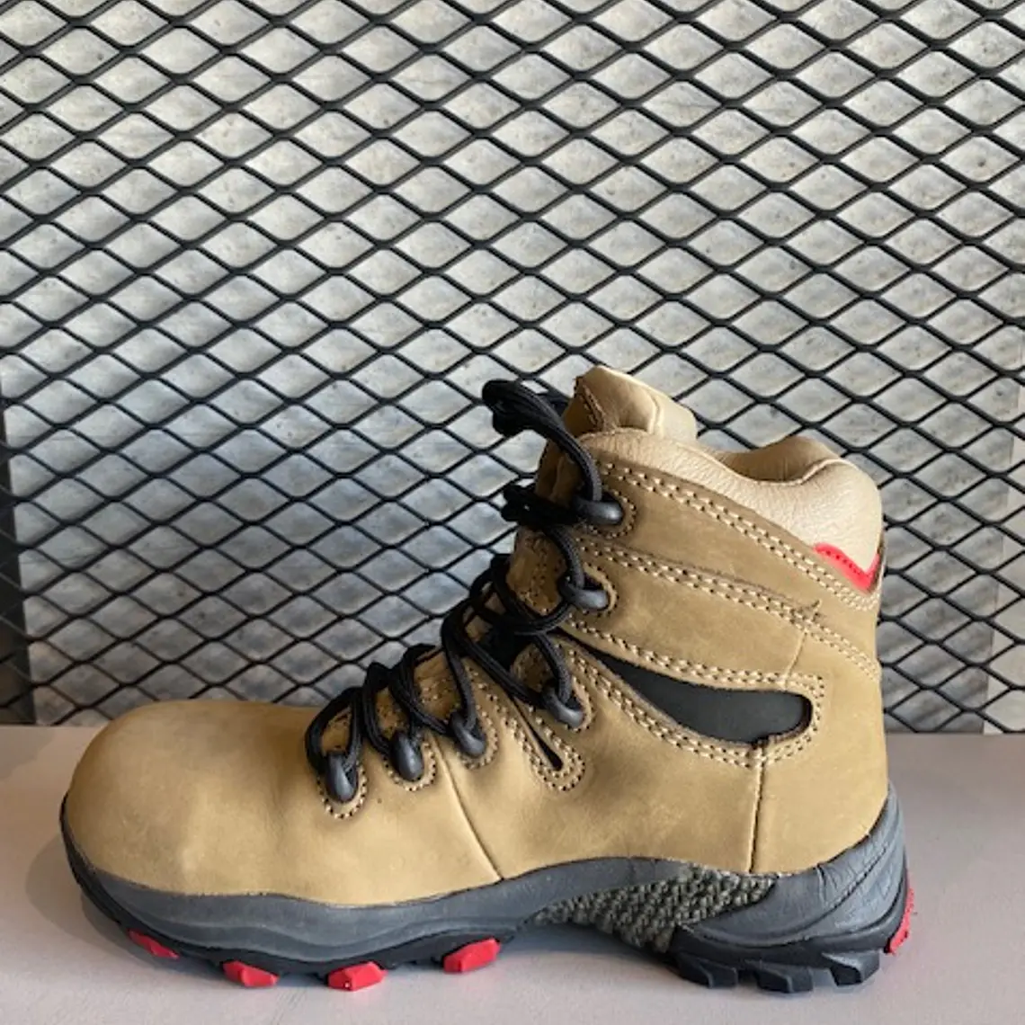 Bota Bata Seguridad Cuero Gamuzado Dama Ref. 5520 2