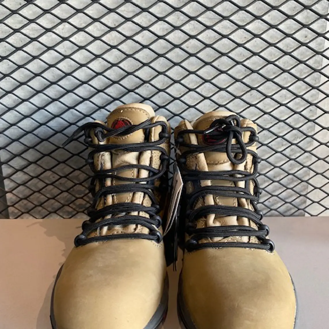 Bota Bata Seguridad Cuero Gamuzado Dama Ref. 5520 4