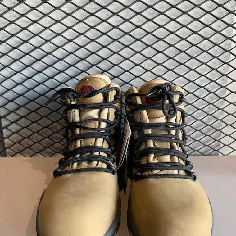 Bota Bata Seguridad Cuero Gamuzado Dama Ref. 5520 4