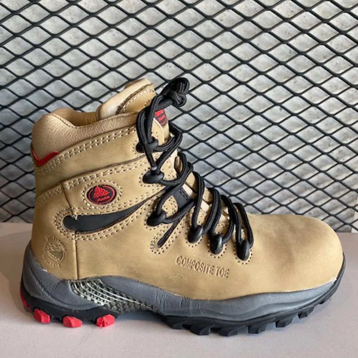 Bota Bata Seguridad Cuero Gamuzado Dama Ref. 5520 1