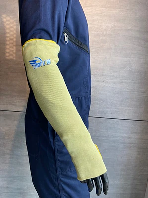 Manga Creattor de Kevlar con Orificio Para Pulgar de 18