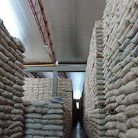 Rollo de Espuma Termo Acústica,10mm Negra con Metalizado ,1.22m x 15m (18.3m²)   7