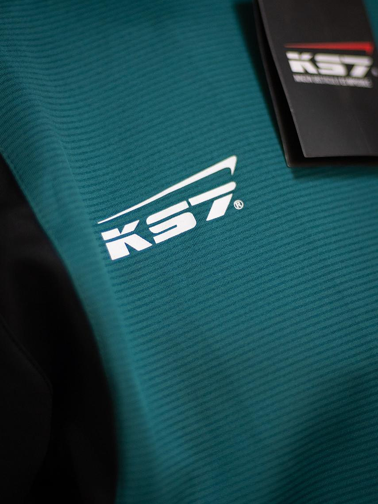 Buzo de salida Primer Equipo 2026 4