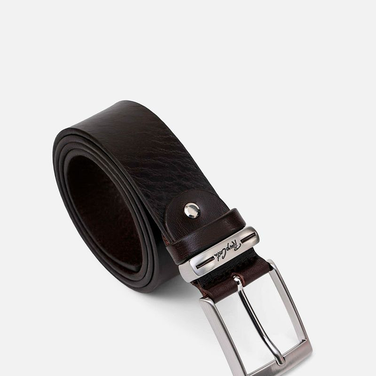 CORREA CON DETALLE DE LOGO GRABADO 2