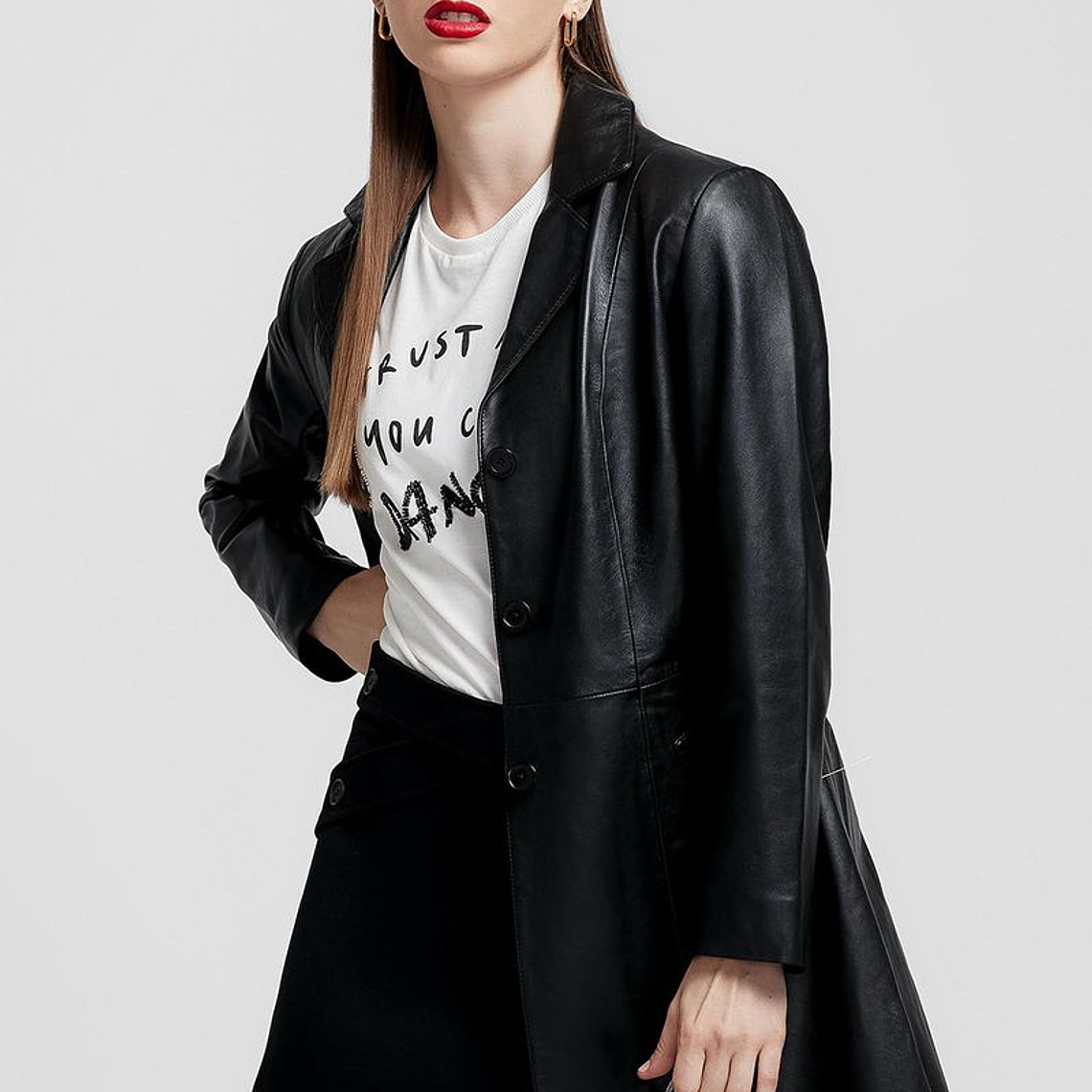 SACO LARGO DE ESTILO CLASICO 1