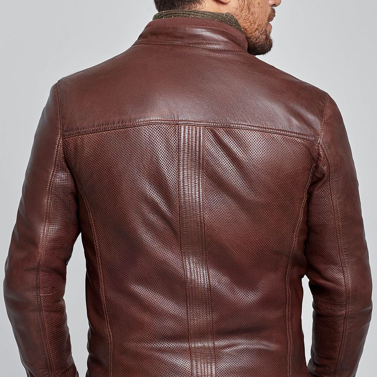 CASACA DE CUERO LISO Y PERFORADO 3