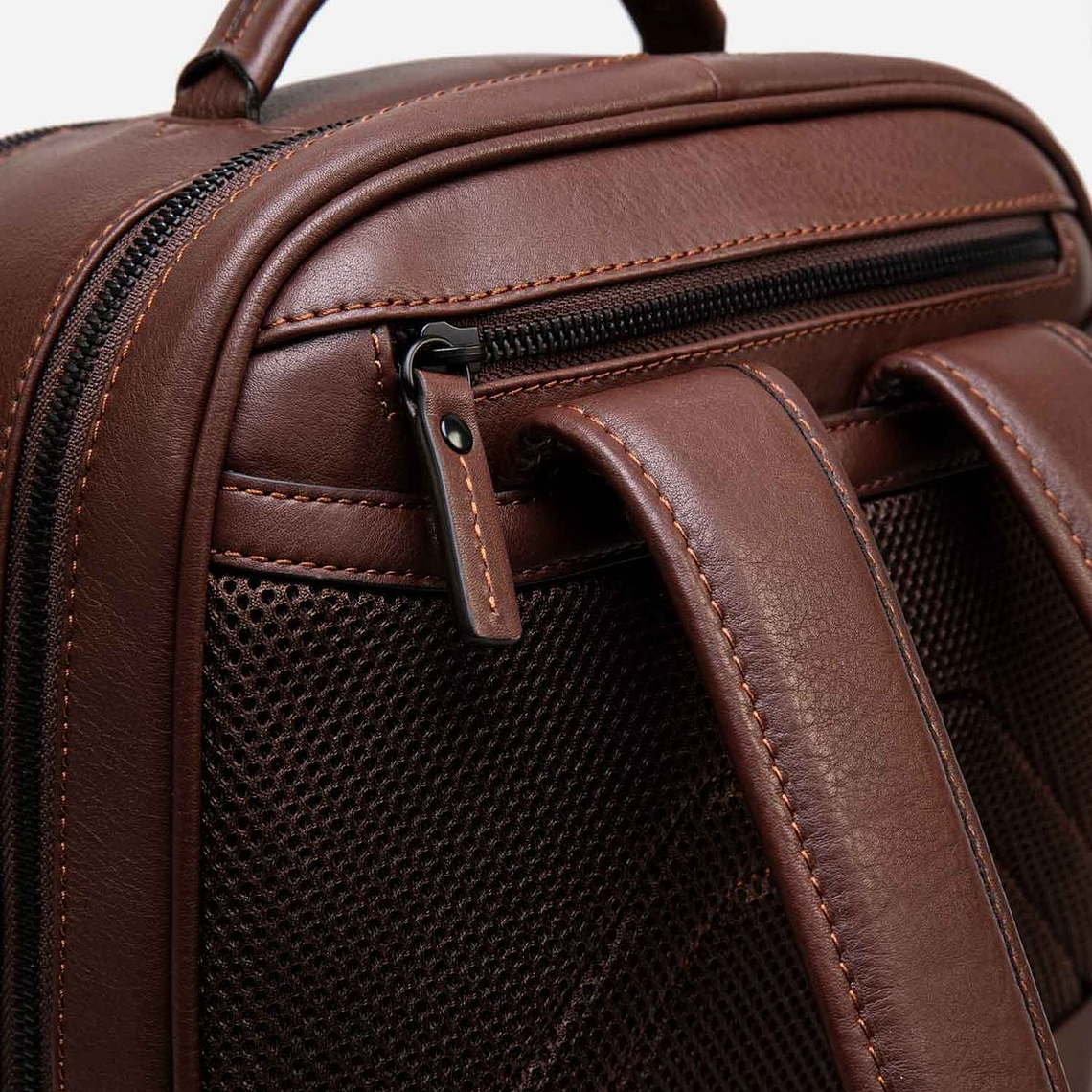 MOCHILA URBAN AXIS 4