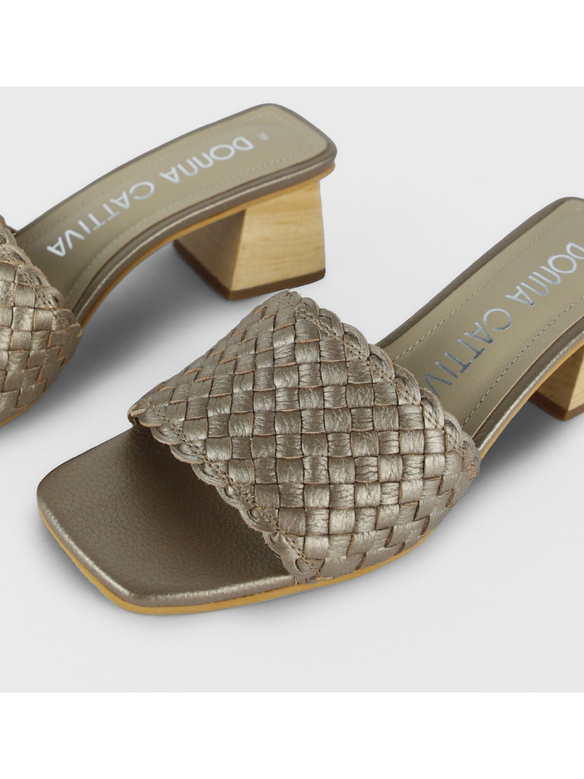 SANDALIA PEN - GOLDEN 5