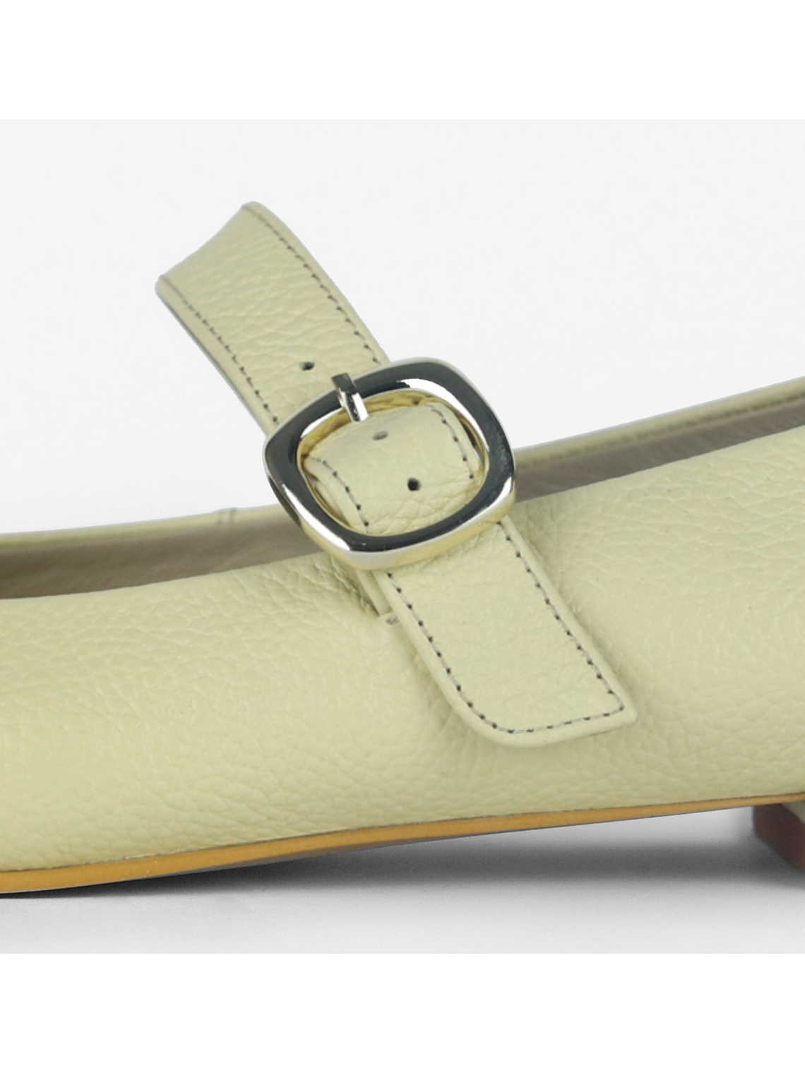 BALERINA POMBO - CARAMBOLA 5