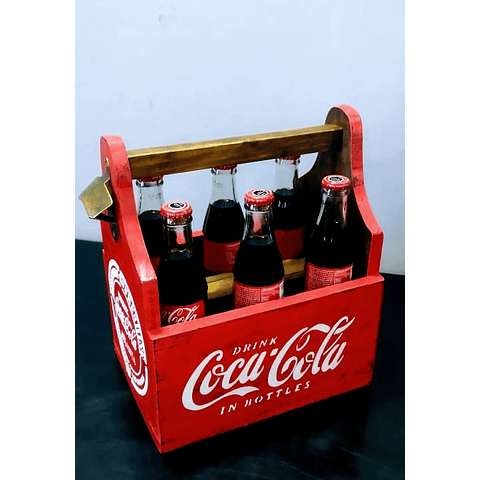 Caja porta bebidas con destapador 