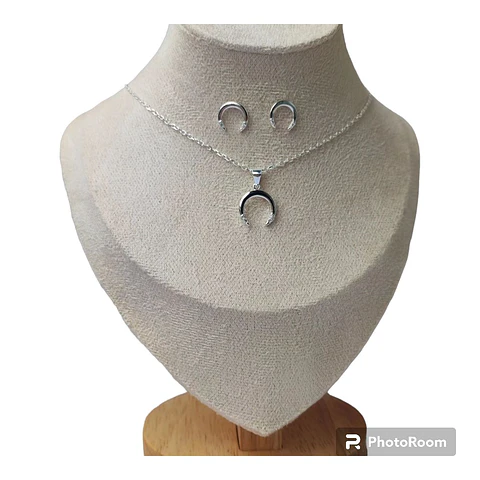 Conjunto luna invertida con circones de plata 925
