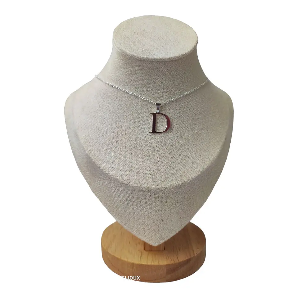 Cadena de 45 cm con colgante letra D clásica 1