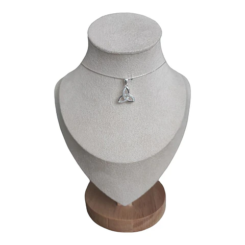 collar trisquel con circones de plata s925