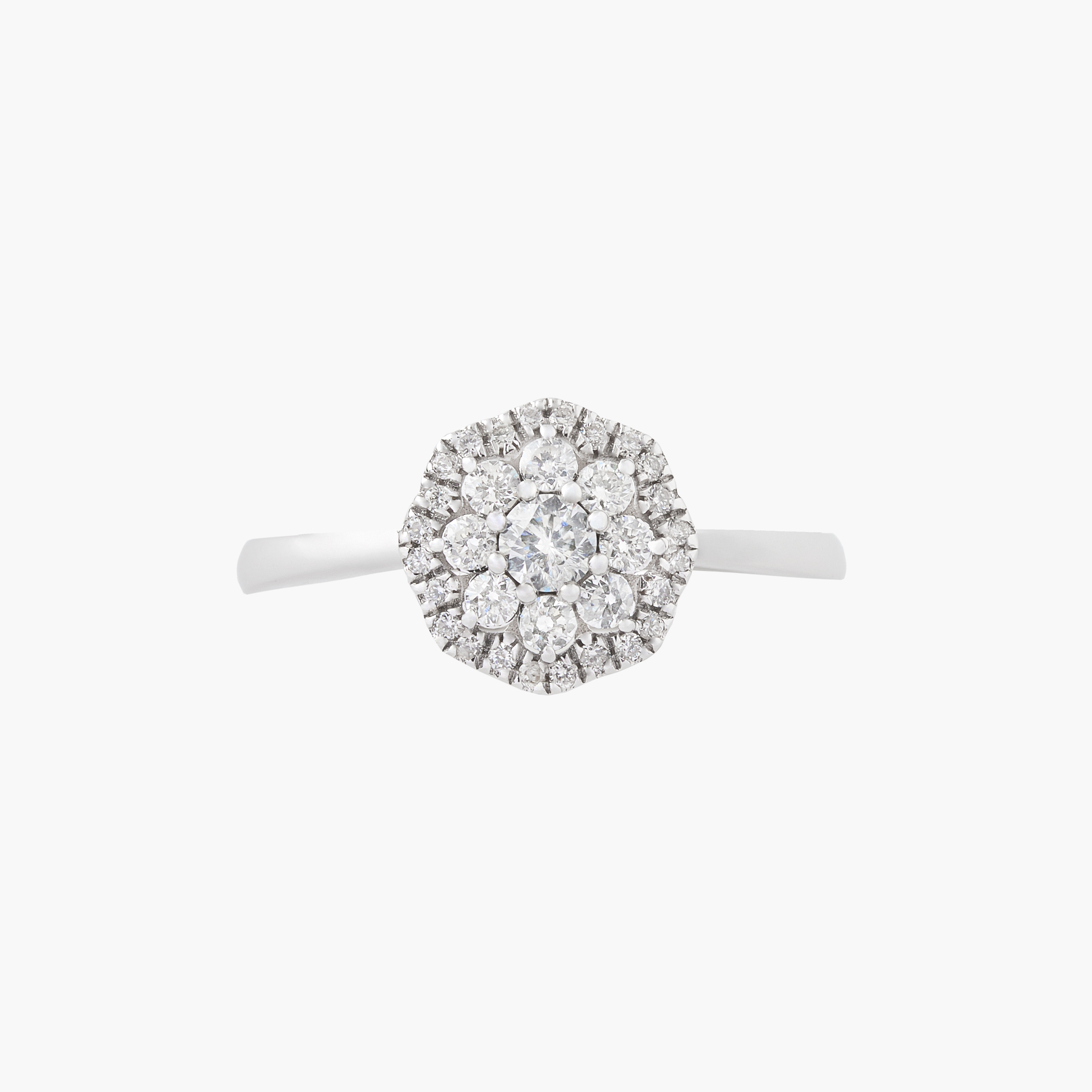 Anillo En Racimo Con Diamantes 3