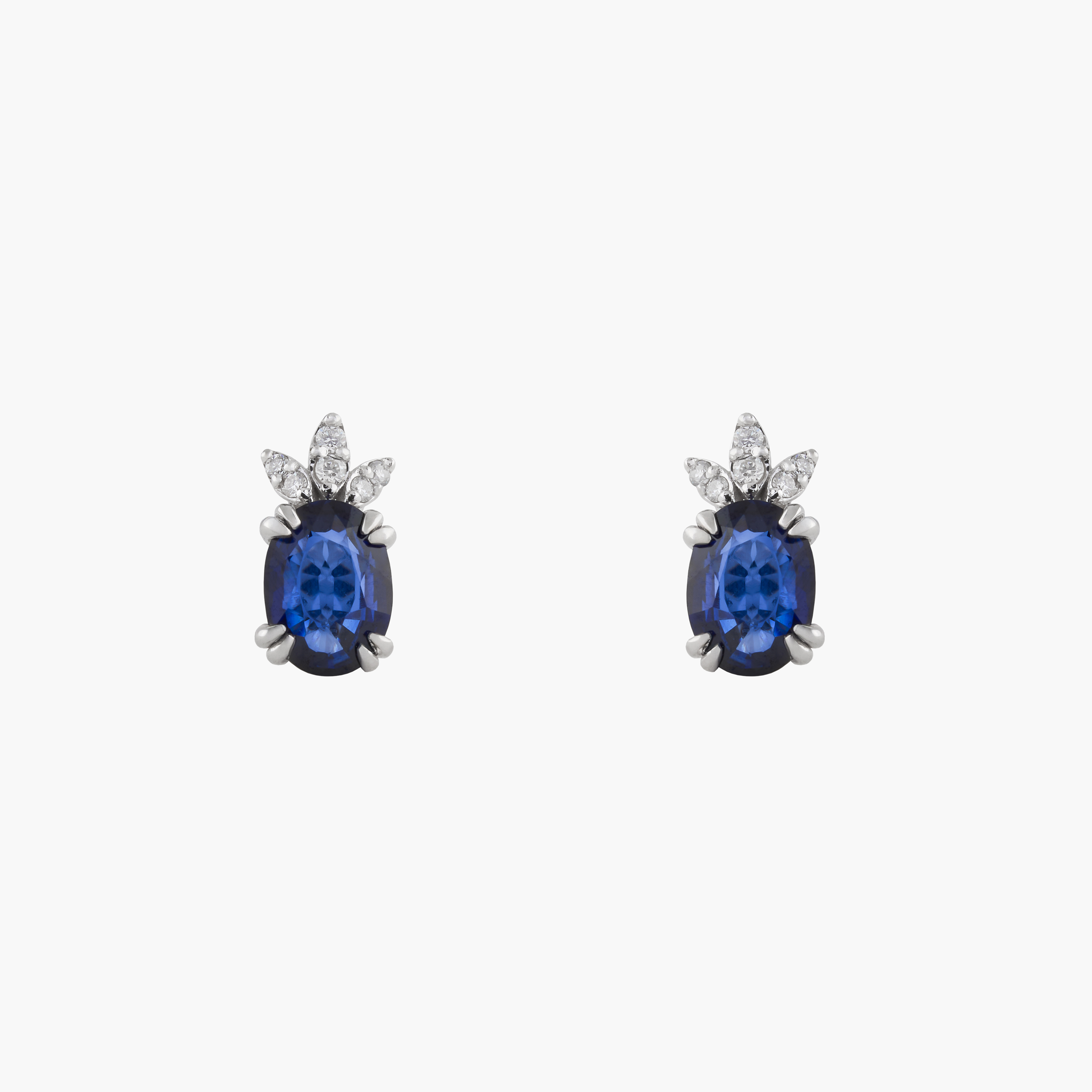 Aros Zafiro Ovalado con Diamantes 1