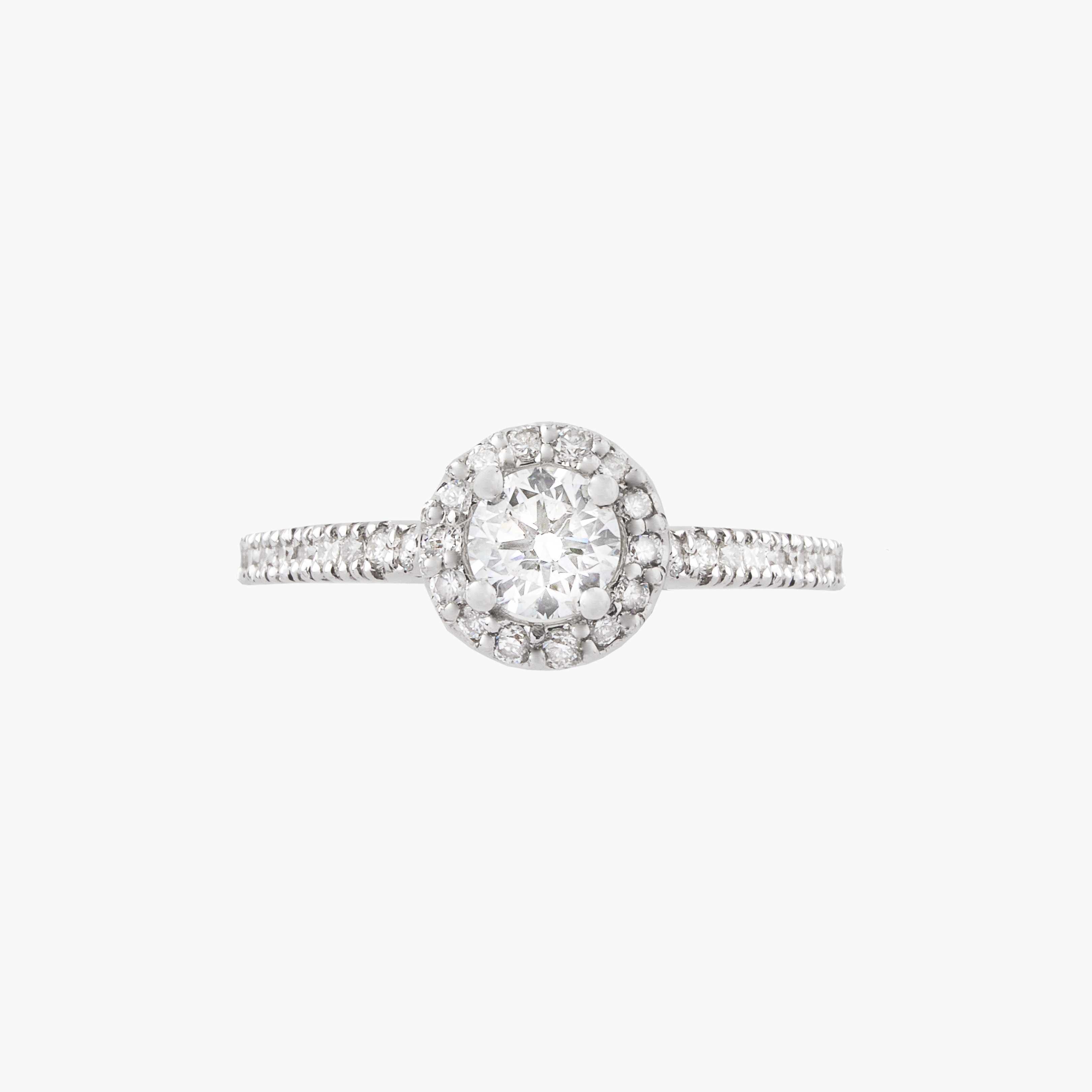Anillo Solitario Con Racimo Diamantes 3