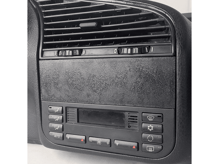 BMW E36 – Tampa de Rádio / Radio Delete Plate 3