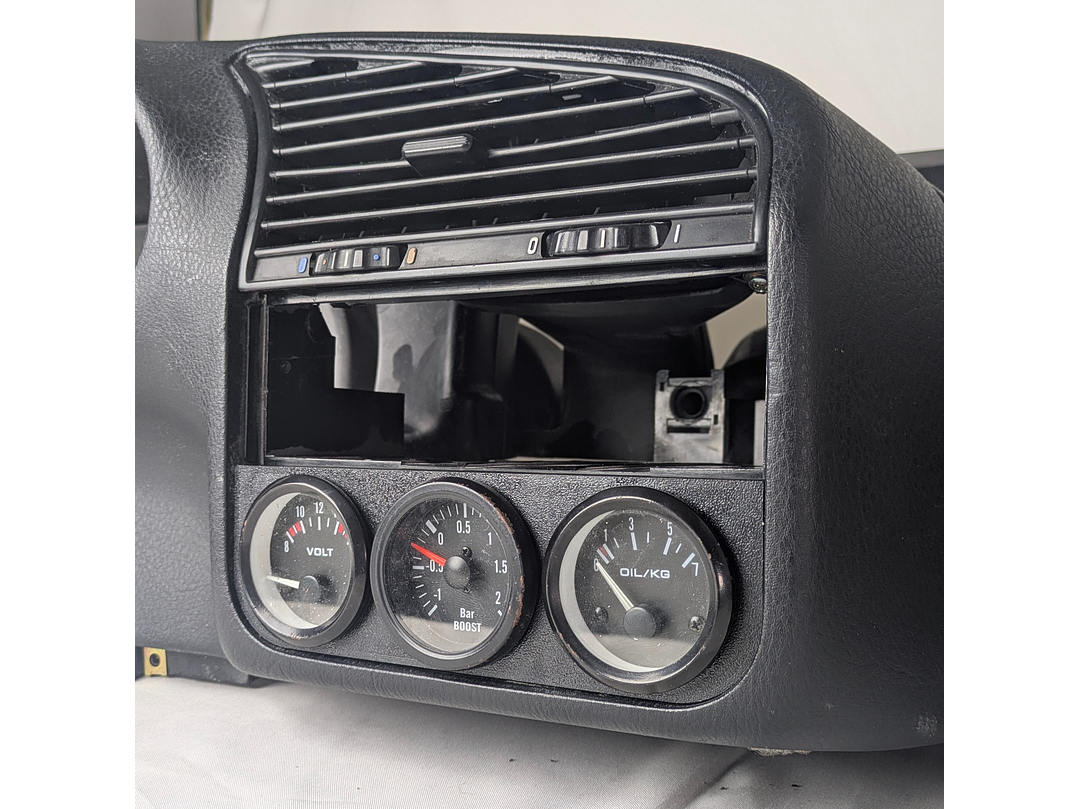 BMW E36 – Suporte para 3 Manómetros de 52 mm – Substituição do Painel do Ar Condicionado 4