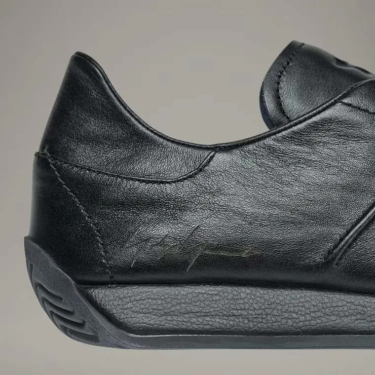 Y-3 COUNTRY 4
