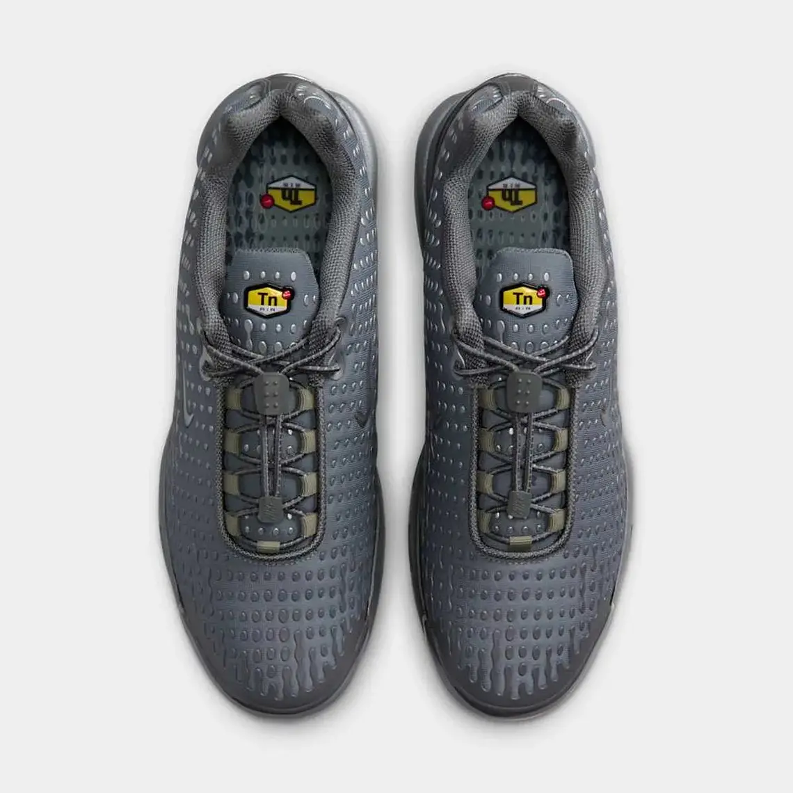 NIKE AIR MAX PLUS VII 4